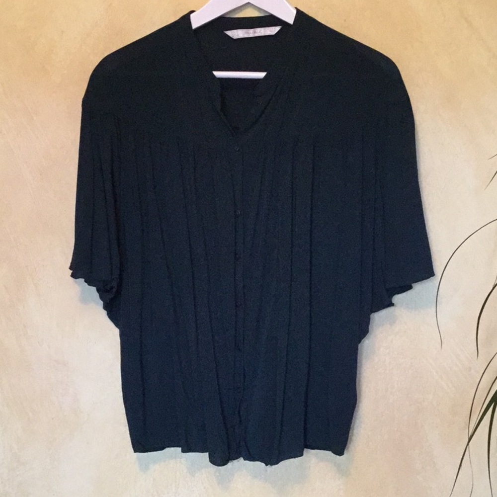 Zara Trafaluc flowy button down blouse